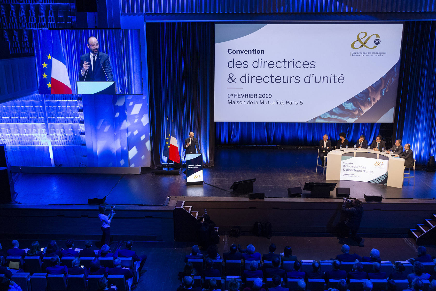 Le Premier ministre &eacute;douard Philippe a annonc&eacute; l'&eacute;laboration de la loi lors de la Convention des directeurs d&rsquo;unit&eacute;, le 1er&nbsp;f&eacute;vrier 2019, &agrave; la Mutualit&eacute; (Paris).