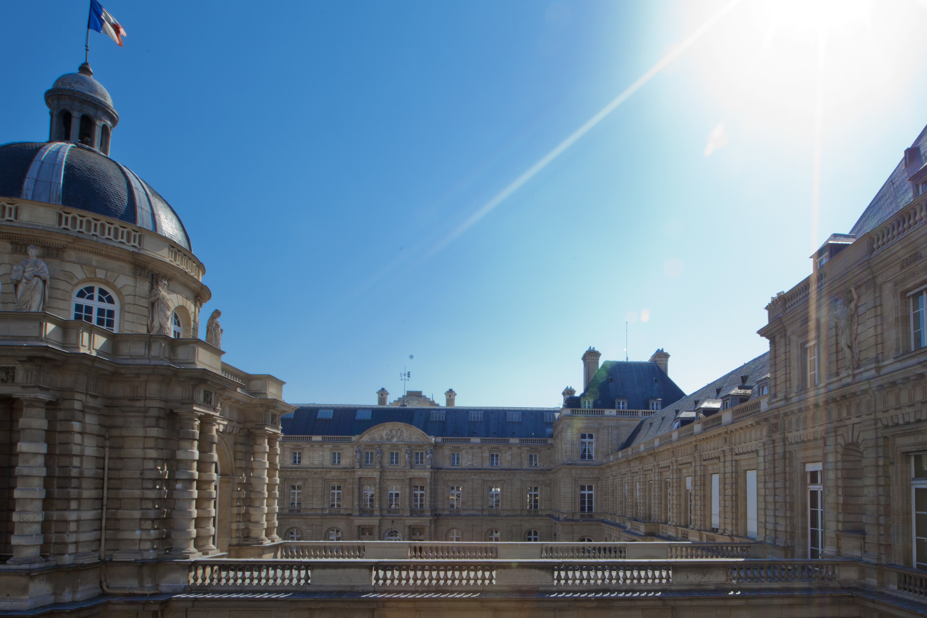 Vue ext&eacute;rieure du S&eacute;nat fran&ccedil;ais, fa&ccedil;ade Nord