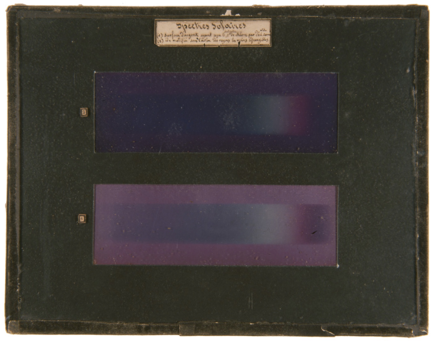 les premi&egrave;res photographies couleurs de l'histoire dans leur cadre